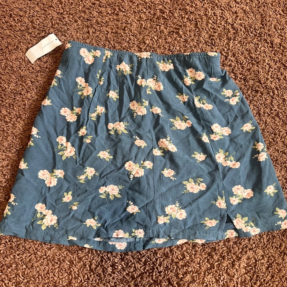 American Eagle Floral Mini Skirt Cottagecore High Waisted Blue Size Small NWT